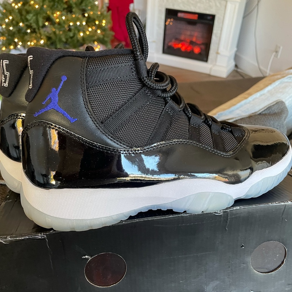 Air Jordan 11